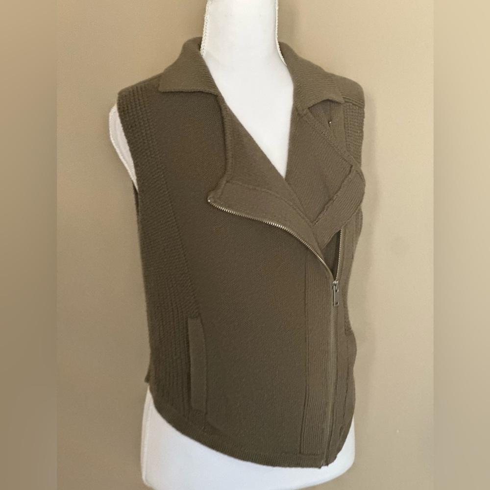 Banana Republic Khaki Sleeveless Vest